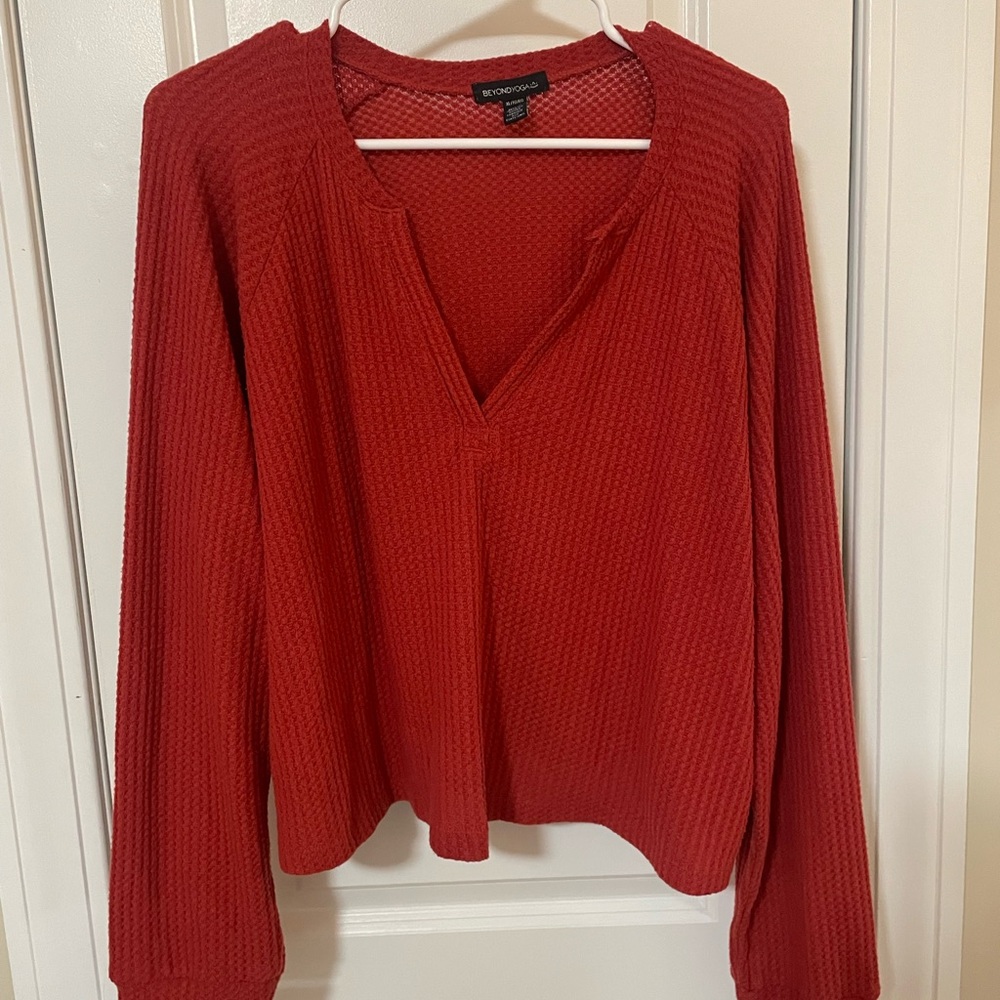 Beyond Yoga Women's Red Long Sleeve Sweater Top